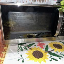 Hamilton Beach Professional Air Fry Microwave Oven
