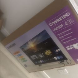 New Samsung 43 Inch CRYSTAL UHD U8000F