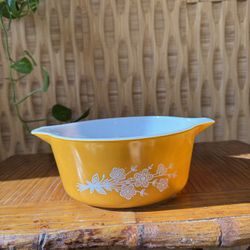 Vintage Pyrex Butterfly Gold Floral 475B 2.5 Quart Yellow White Casserole Dish NO Lid Oven Mix Bowl 