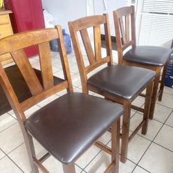 🍽️ Large Folding Table with 4 Chairs + 1 High Chair – Excellent Condition! 
