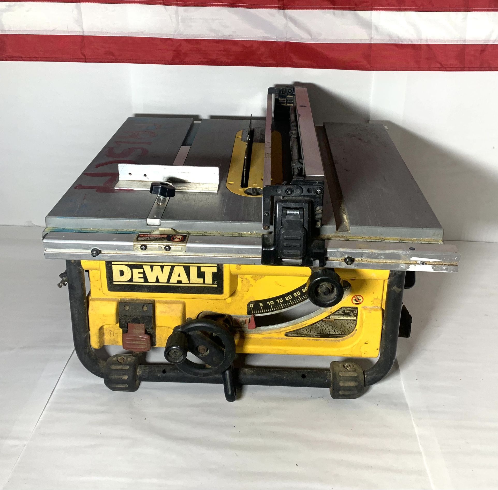 DeWalt DWE7480 10” Jobsite Table Saw for Sale in Las Vegas, NV OfferUp