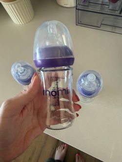 Momi glass bottles