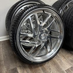 NEW staggered 24x9 and 24x11 polished wheels wrapped in Lexani tires