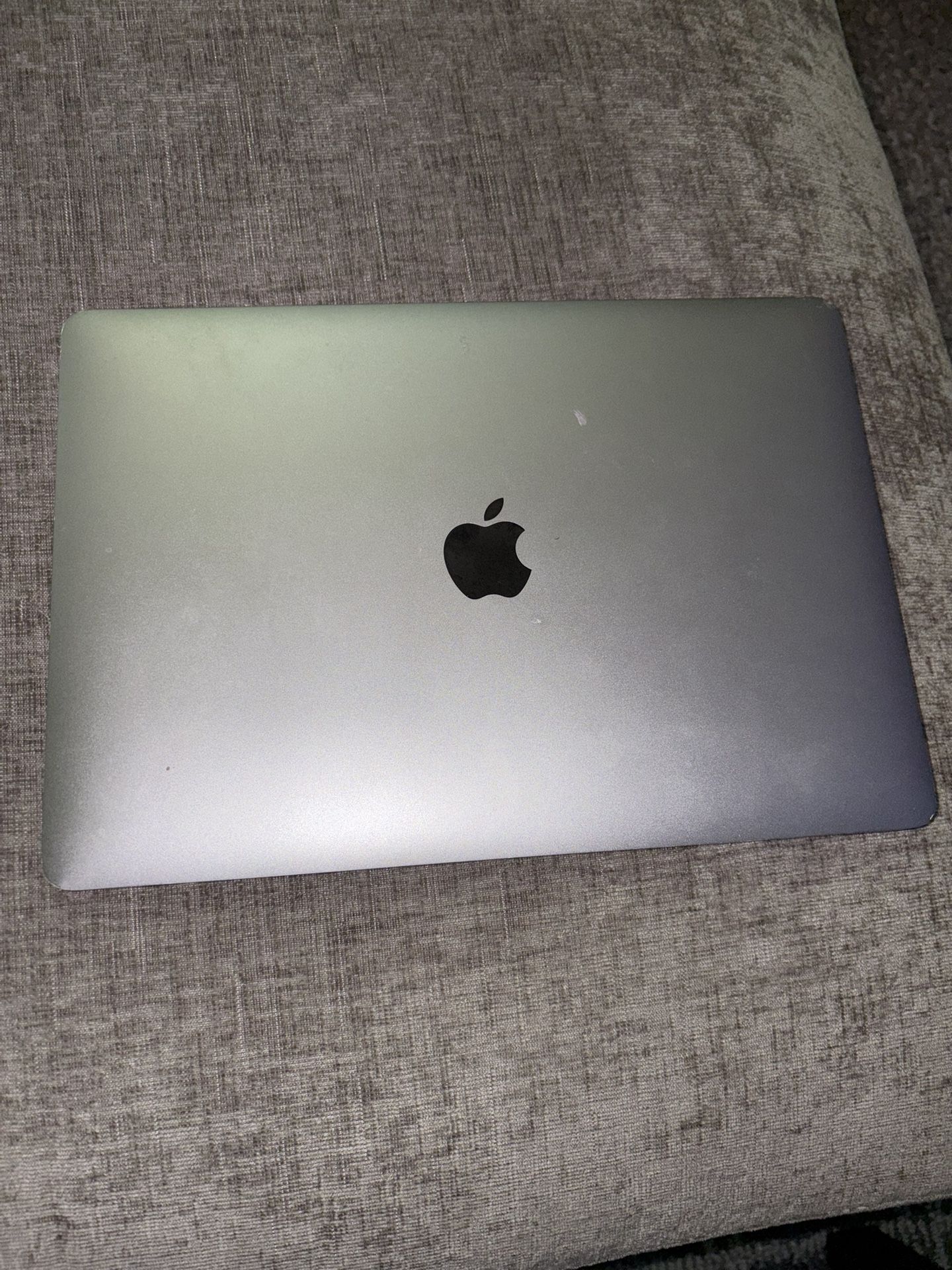 Apple 2017 MacBook Pro With 2.3GHz Intel Core i5, 13-inch Screen