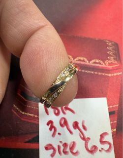 18K Solid Gold Wedding Ring CUBIC ZIRCONIUM STONES 3.9Gr Size 6.5