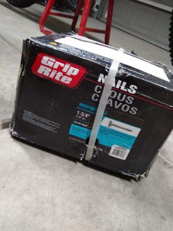 5lb box of GripRite 1-3/4" Roofing Nails Smooth Shank