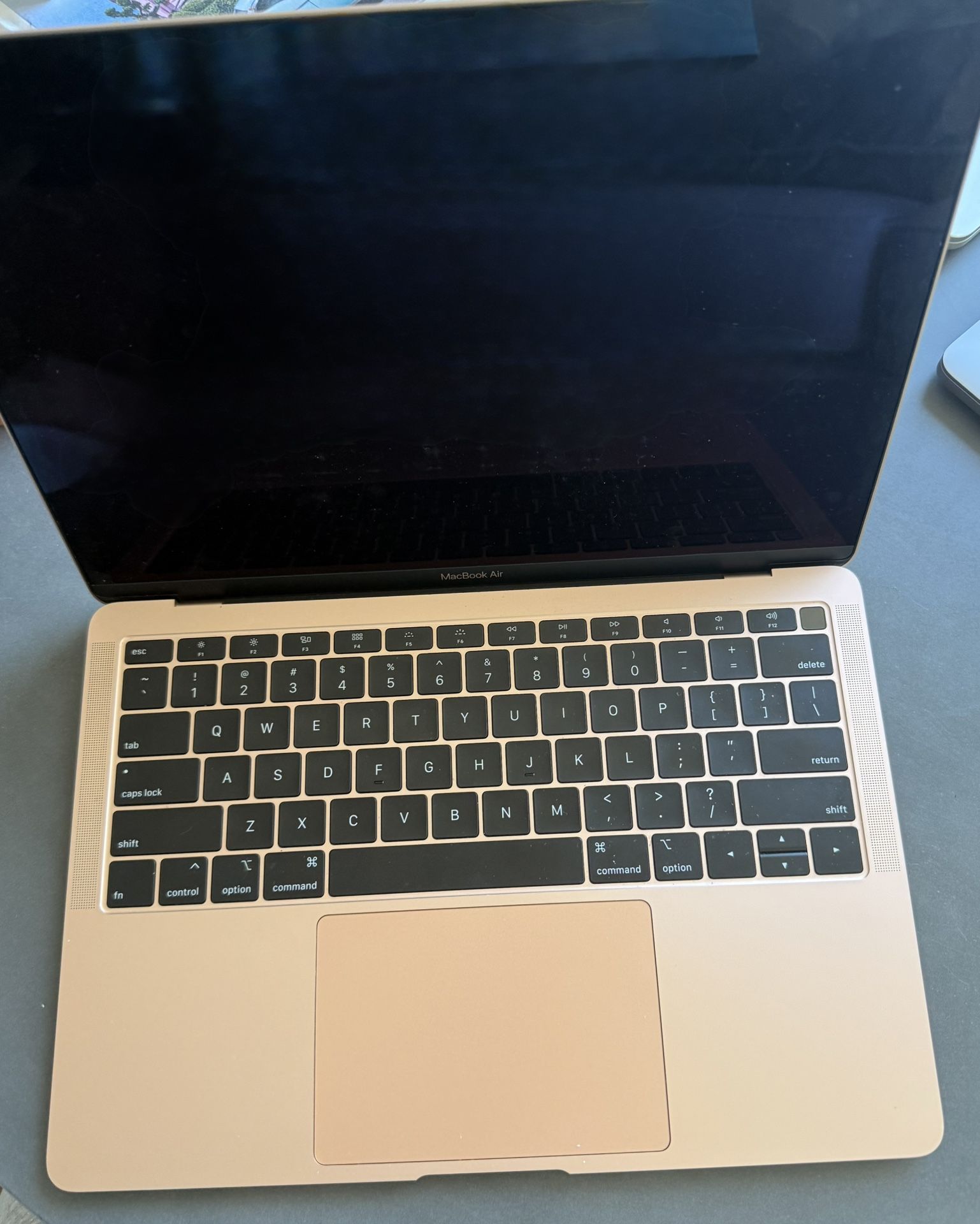 MacBook Air Rose Gold 2019 13” 128 GB