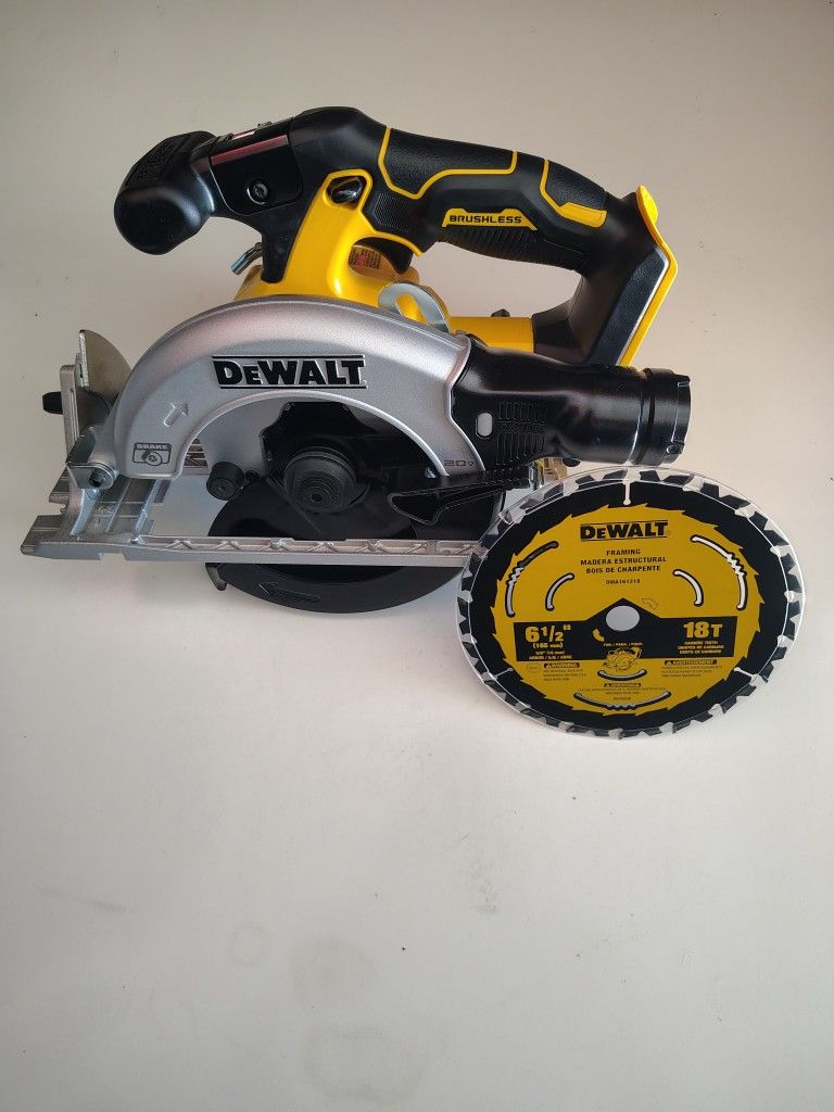DeWalt 20v 6-1/2 Circular Saw (Tool Only)