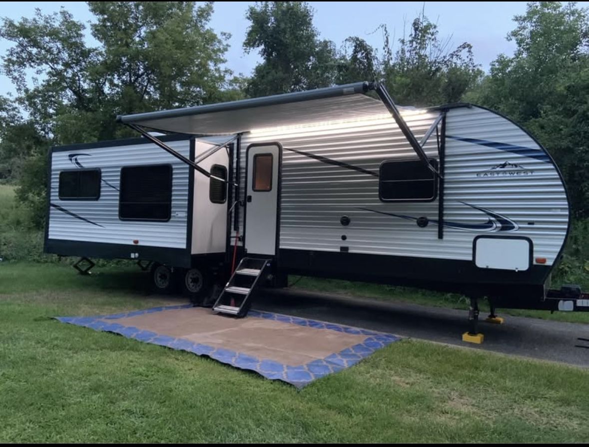 2019 Della Terra East & West 29K2S Travel Trailer Camper