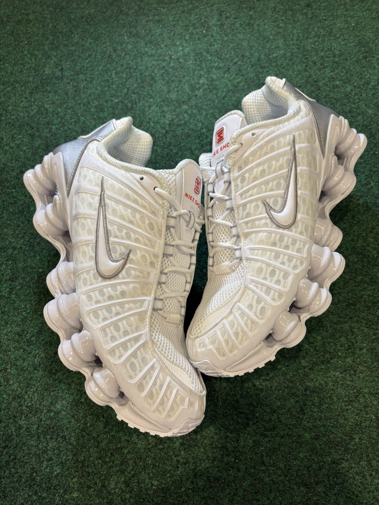 NIKE SHOX TL WHITE METALLIC MAX ORANGE SIZE 9.5M 11W