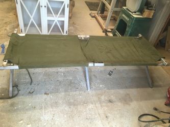 Fold up army cot