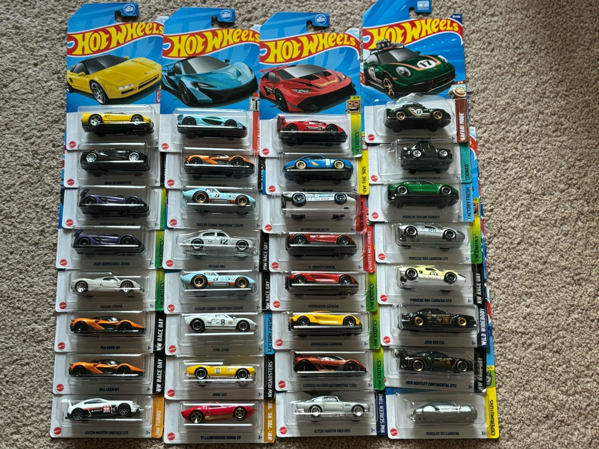 Lot Of 32 Hot Wheels For Sale