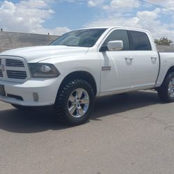 2013 Dodge Ram  Hemi 4x4