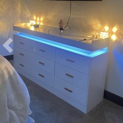 ChVans White Dresser with LED Light, Modern Wood Dresser with Wide Drawers and Metal Handles, 9 drawer dresser for Bedroom, Living Room, Entryway, Hal