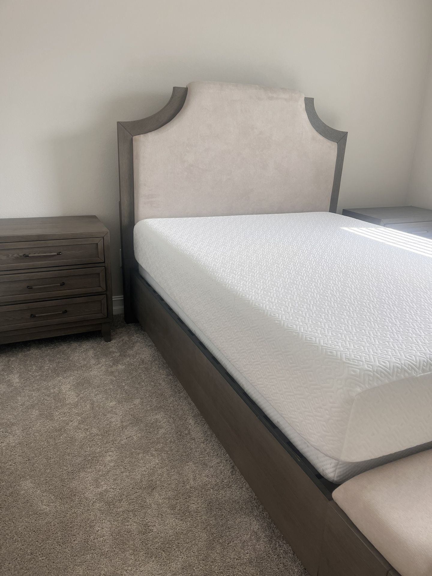 Queen Bed Frame And Night Stands