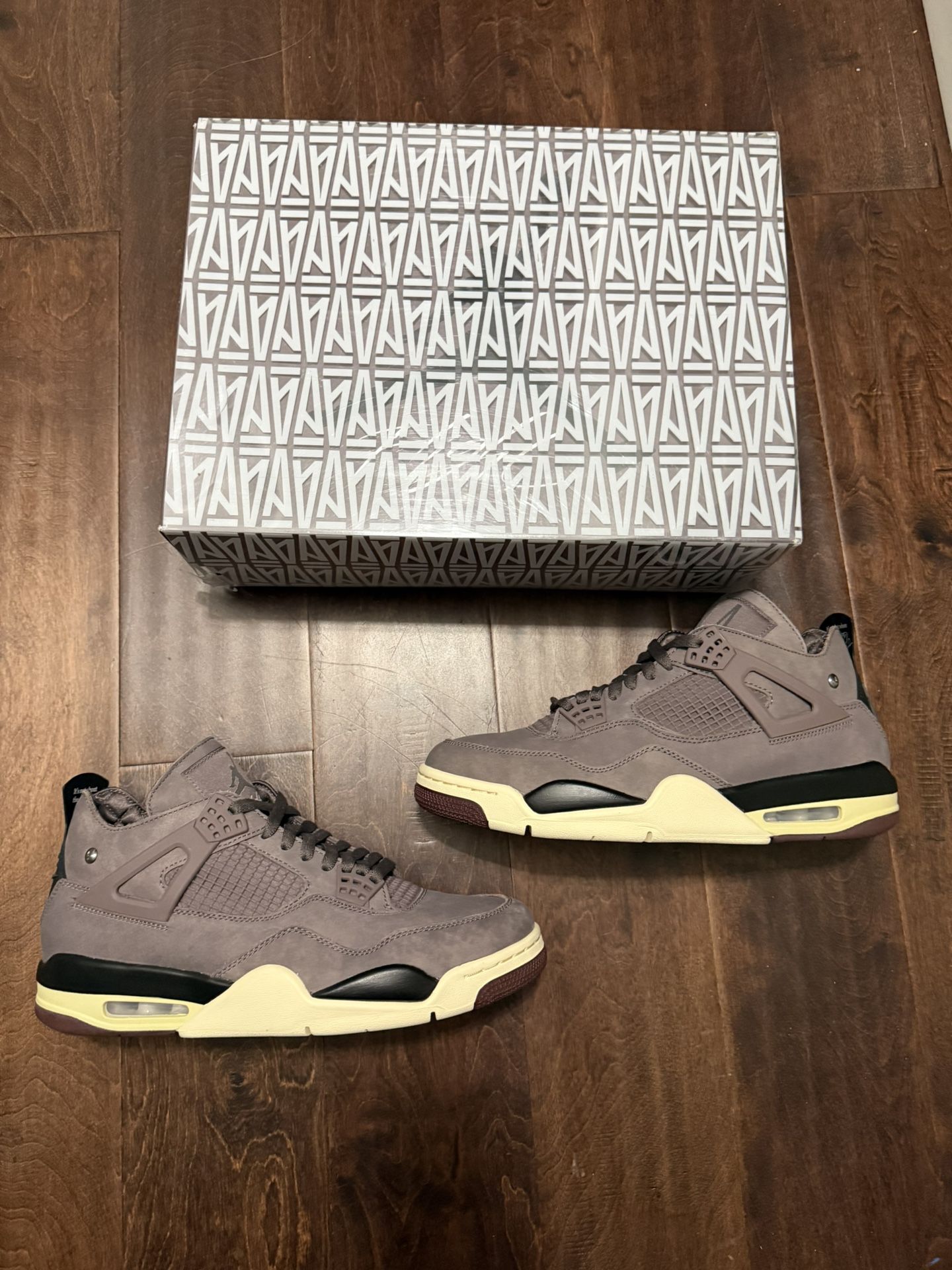 Jordan 4 Retro SP A Ma Maniére Violet Ore Size 10
