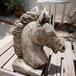 Concrete Horse Head Yard Statue
