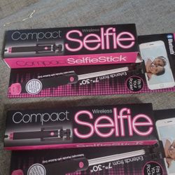 Compact wireless selfie.