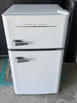 Magic Chef Retro Mini Fridge with Freezer