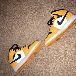 Jordan - 1 Retro High OG Taxi