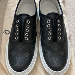LV Mens Trocadeo Low Sneakers for sale!