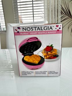 NEW Nostalgia MyMini Heart Waffle Maker – Pink
