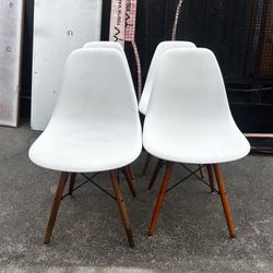 Set of 4 White Modern Dining Chairs