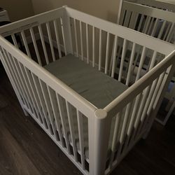 Baby Crib **NEVER USED**