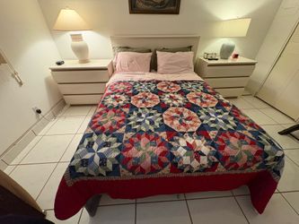 Queen size bedroom set