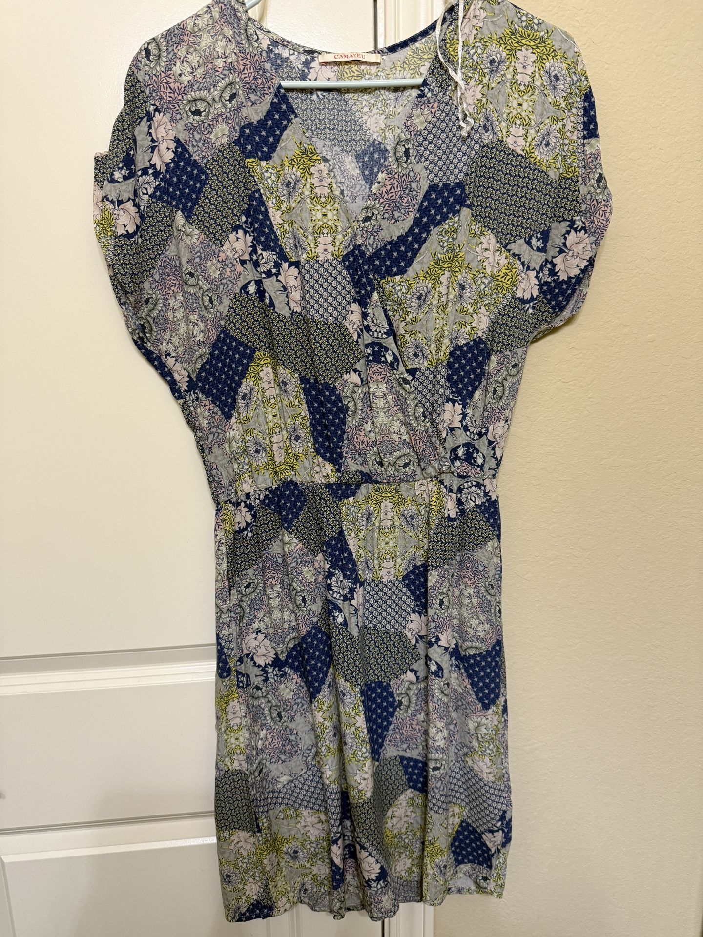EuC patchwork printed knee length dress - women size small/ medium