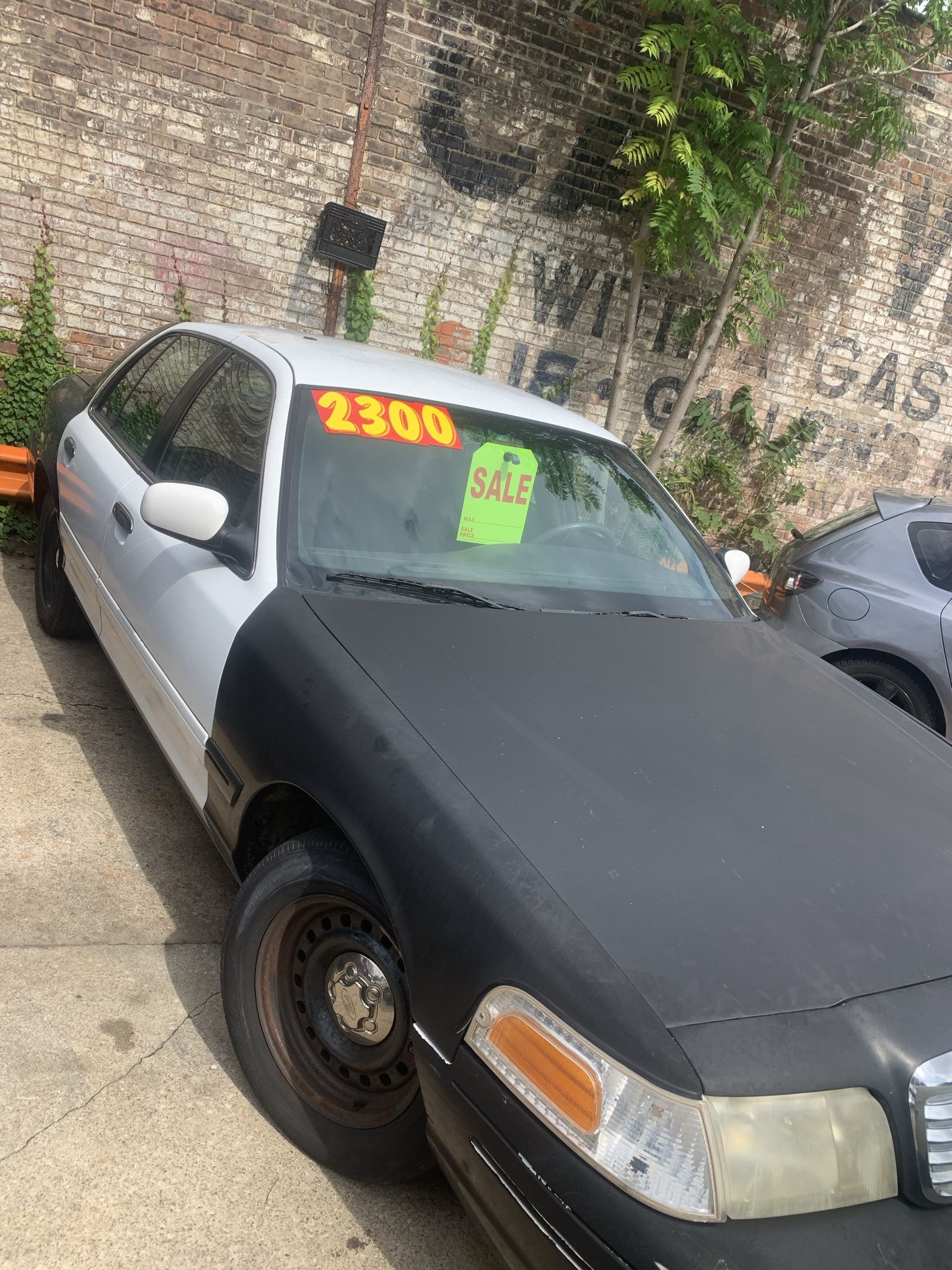 2000 Ford Crown Victoria