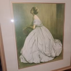 Elegant Lady Large Picture 