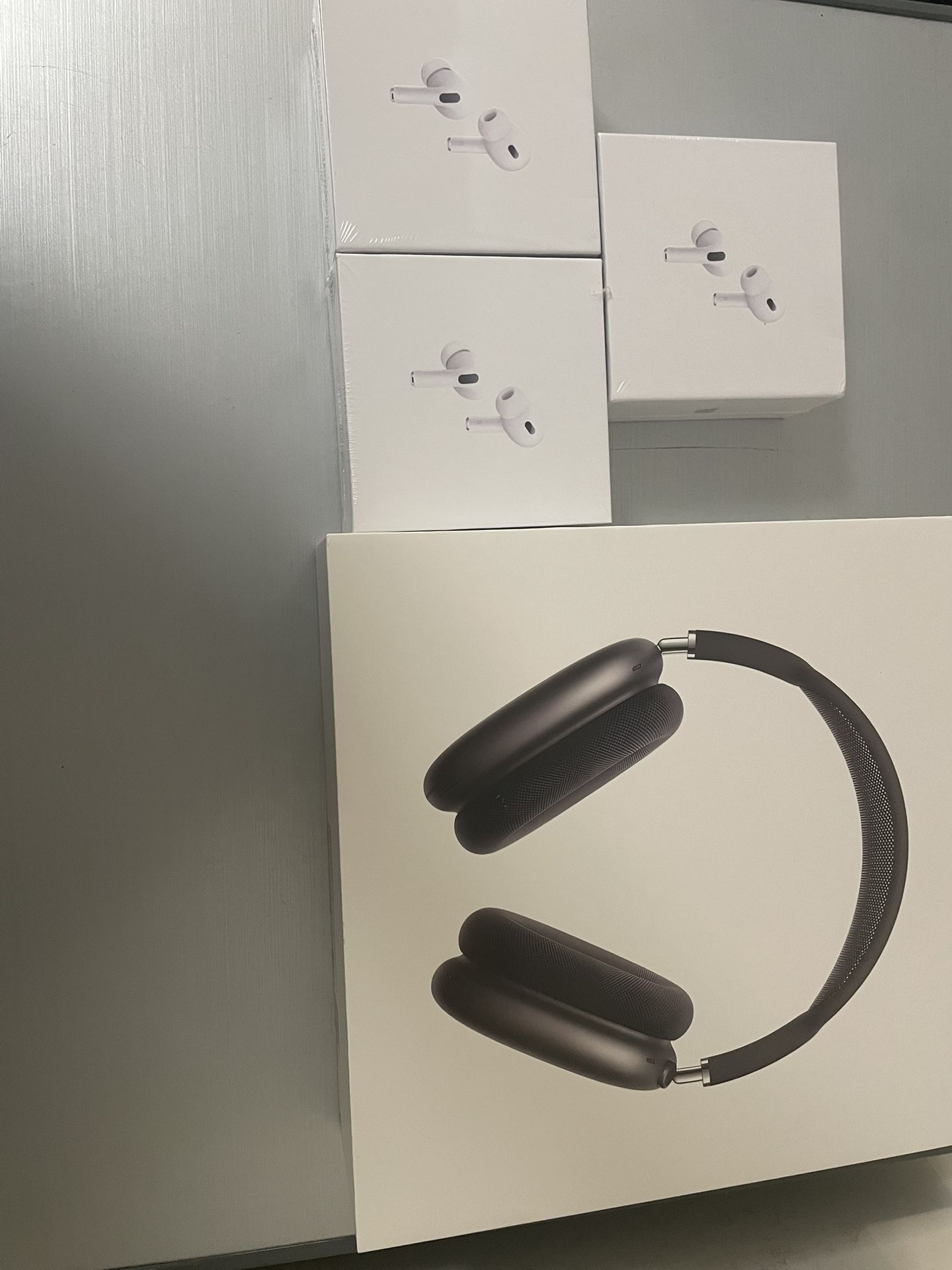 Airpods Max ($225) and Airpods Pro Gen 2 ($90 Each) *Send Offers*