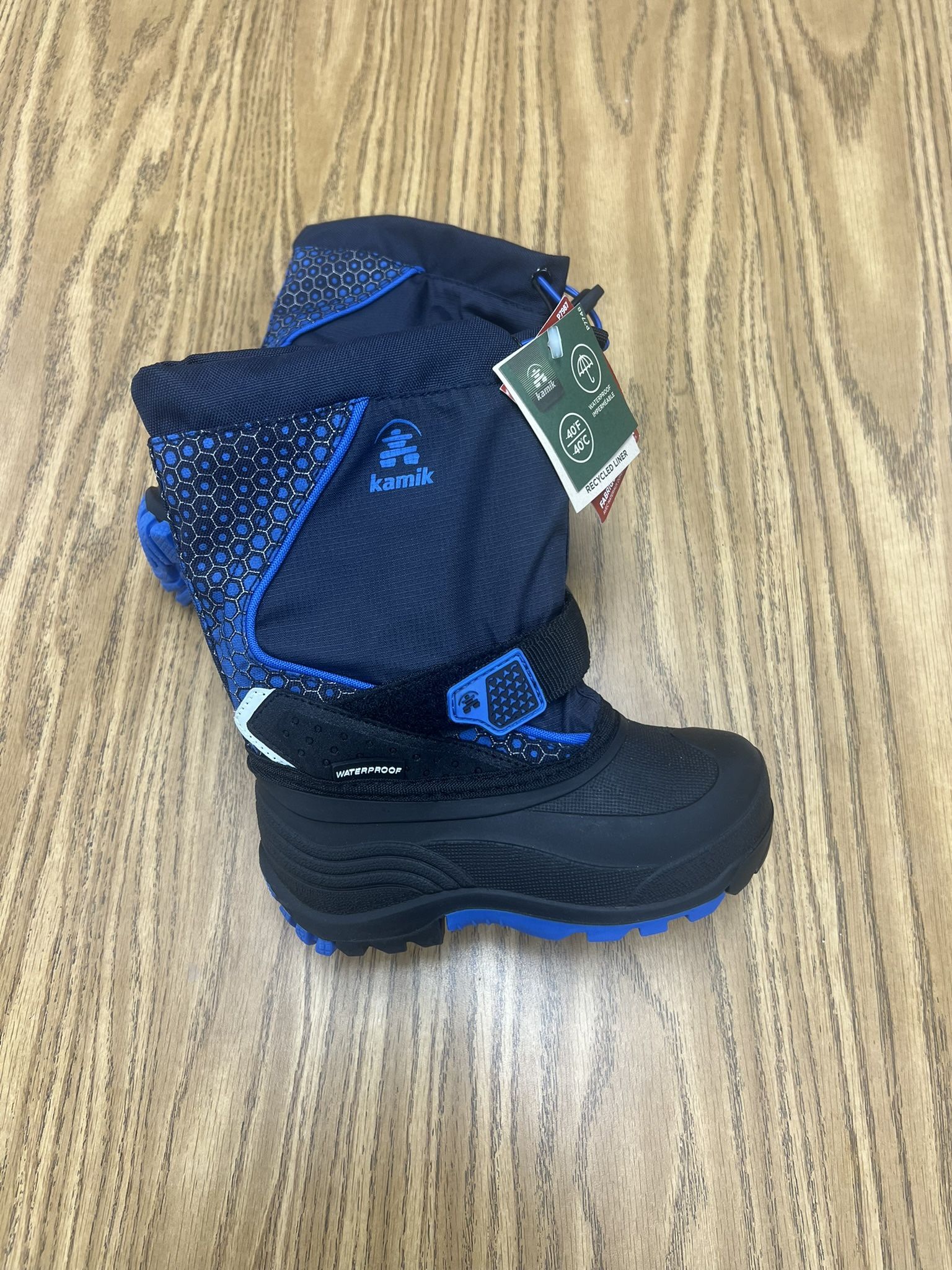 NEW Kids Size 10 Winter Snow Boots Kamik Navy Waterproof