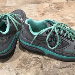 Gdefy Gravity Defyer Shoe