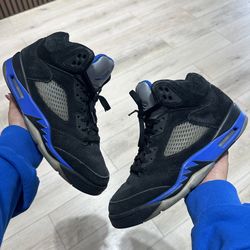 PRE-OWNED Jordan 5 Retro Racer Blue Size 8.5