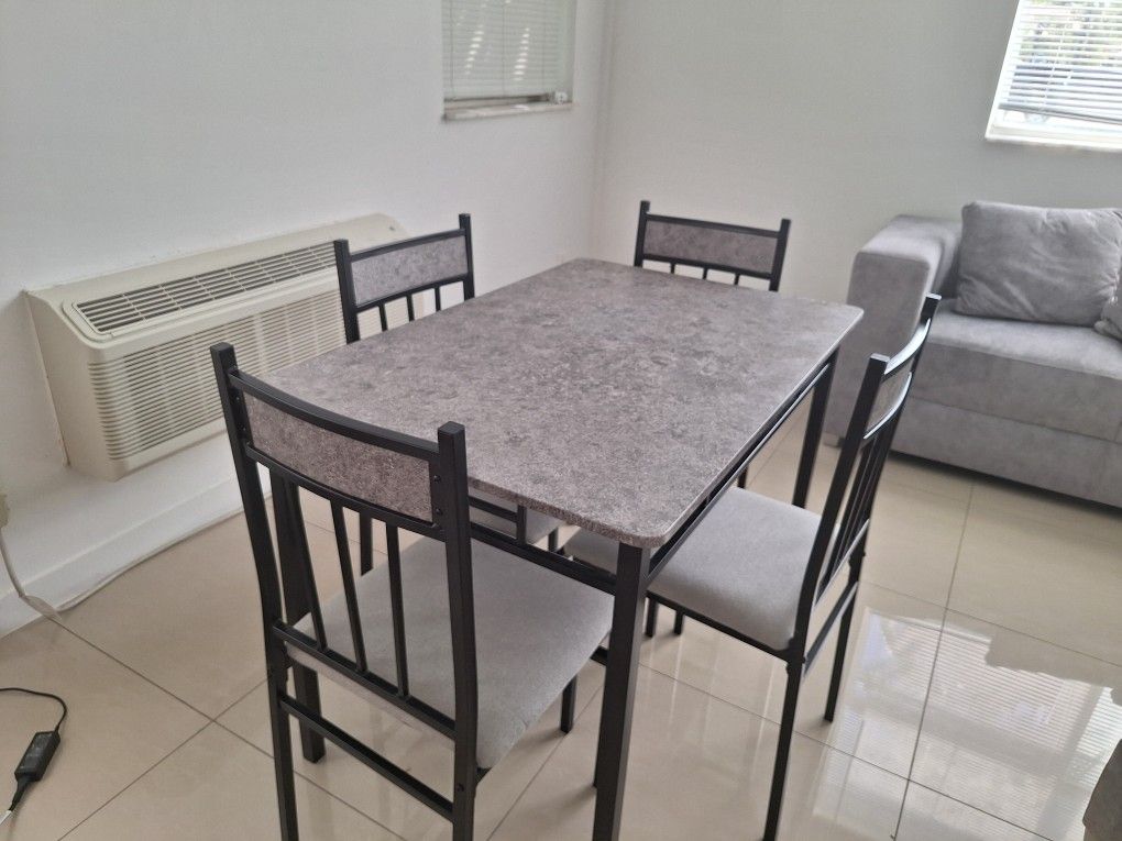 4 Chair Dining Table