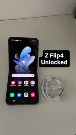Samsung Z Flip4 5g. Like New & Unlocked!