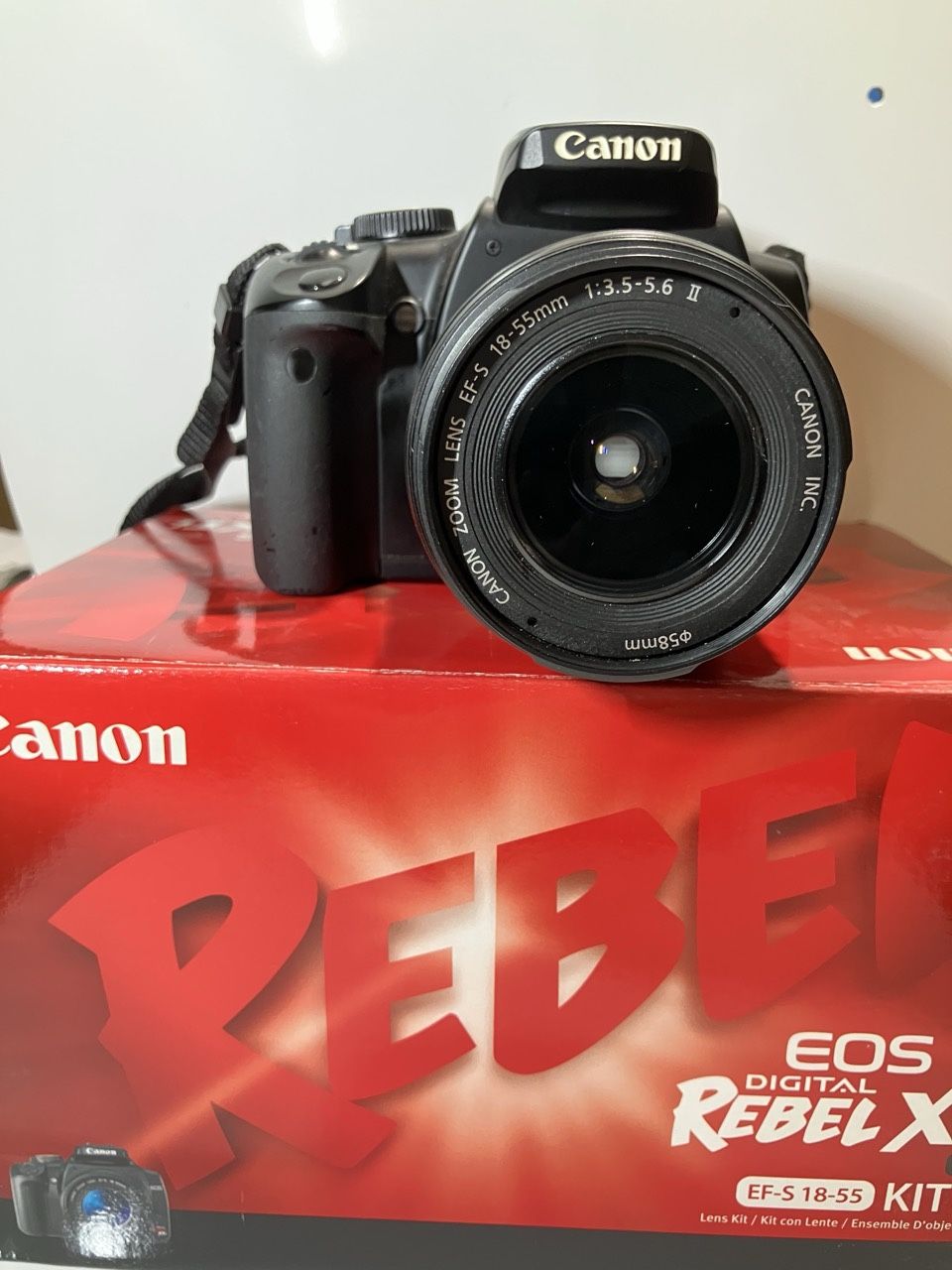 Canon Rebel XTi 10 MP DSLR with EFS 18-55 Kit