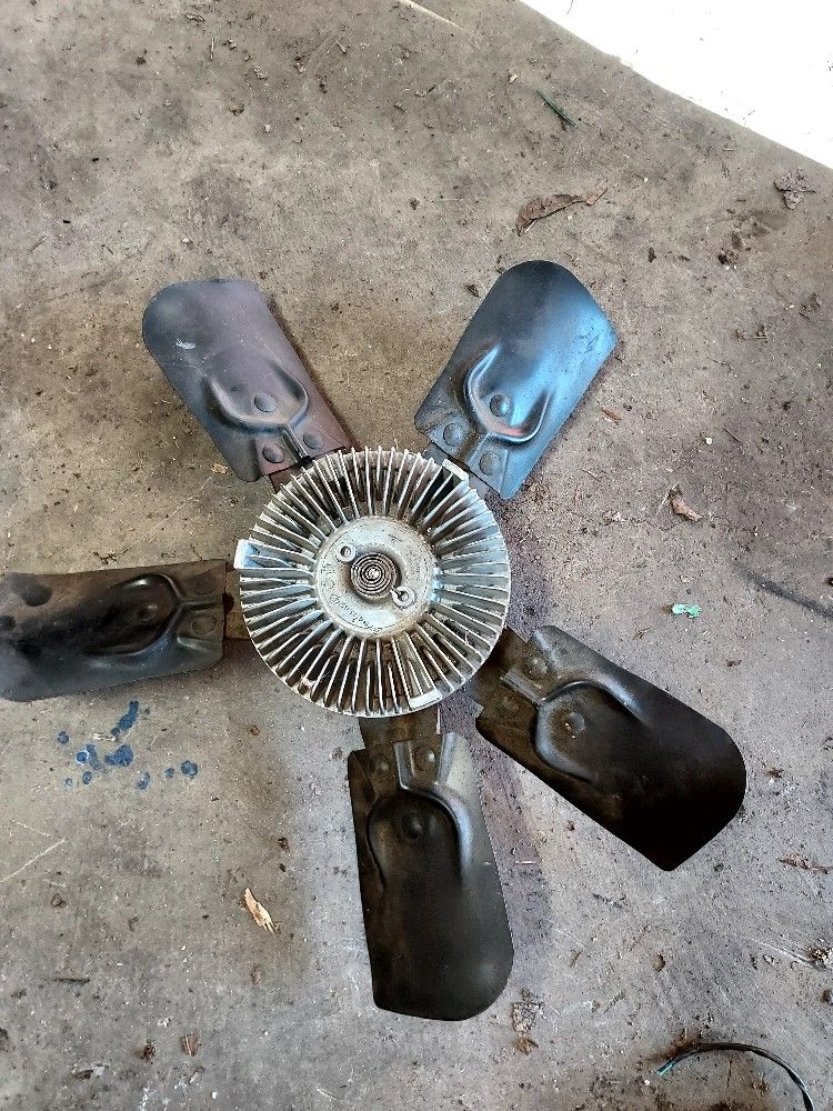 Small Block Chevy Fan And New Fan Clutch