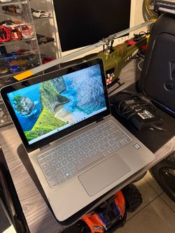 Computer laptop hp Spectre touchscreen core i7 pretty fast