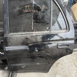 1999 Toyota 4Runner Left Rear Door $175