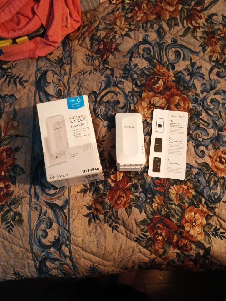 WiFi Mesh Extender 4-Stream NETGEAR AX1800 WiFi 6