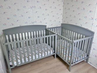 Graco Benton 5-in-1 Convertible Cribs with Mattress