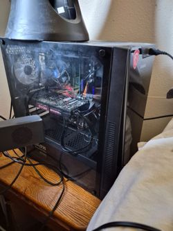 Desktop pc and 3d printer