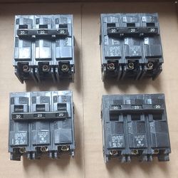 Siemens 20 Amp 3-pole Type QP Circuit Breaker