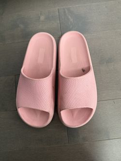 Girl rubber flip-flops