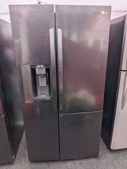Better LG refrigerator/3 months of warranty and free local delivery