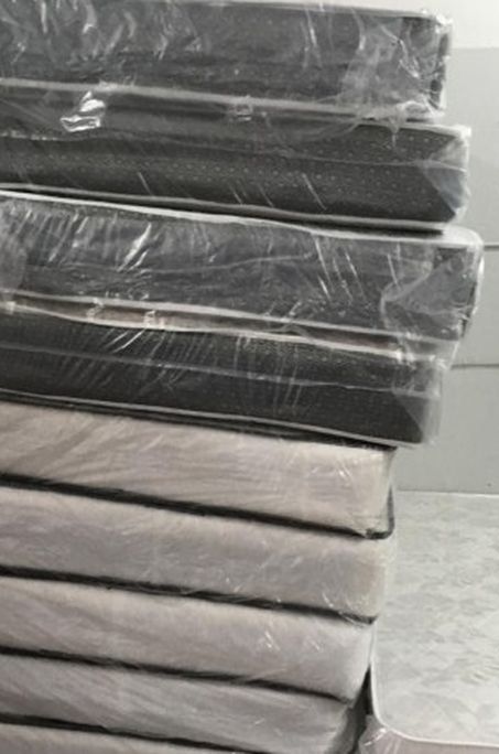 Brand New Mattress Sale (Financing Available) Best Prices !!