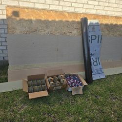 $200 por todo los materias de las fotos, me sobraron del porche que hice en la casa.